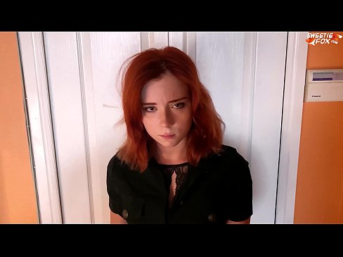 ❤️ Mühafizəçi oğurluğa görə yaraşıqlı qadını cəzalandırdı - Ağızda Cum ❤️❌ Porn video bizdə