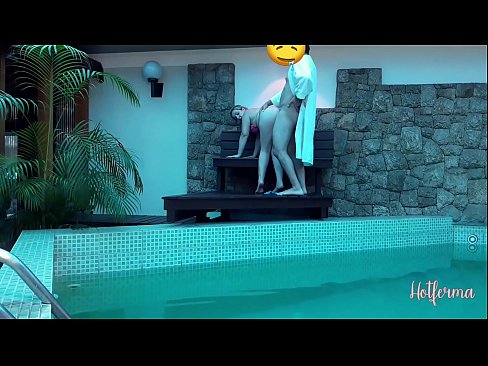 ❤️ Boss hovuza qulluqçu dəvət edir, lakin isti müqavimət göstərə bilmədi ❤️❌ Porn video bizdə